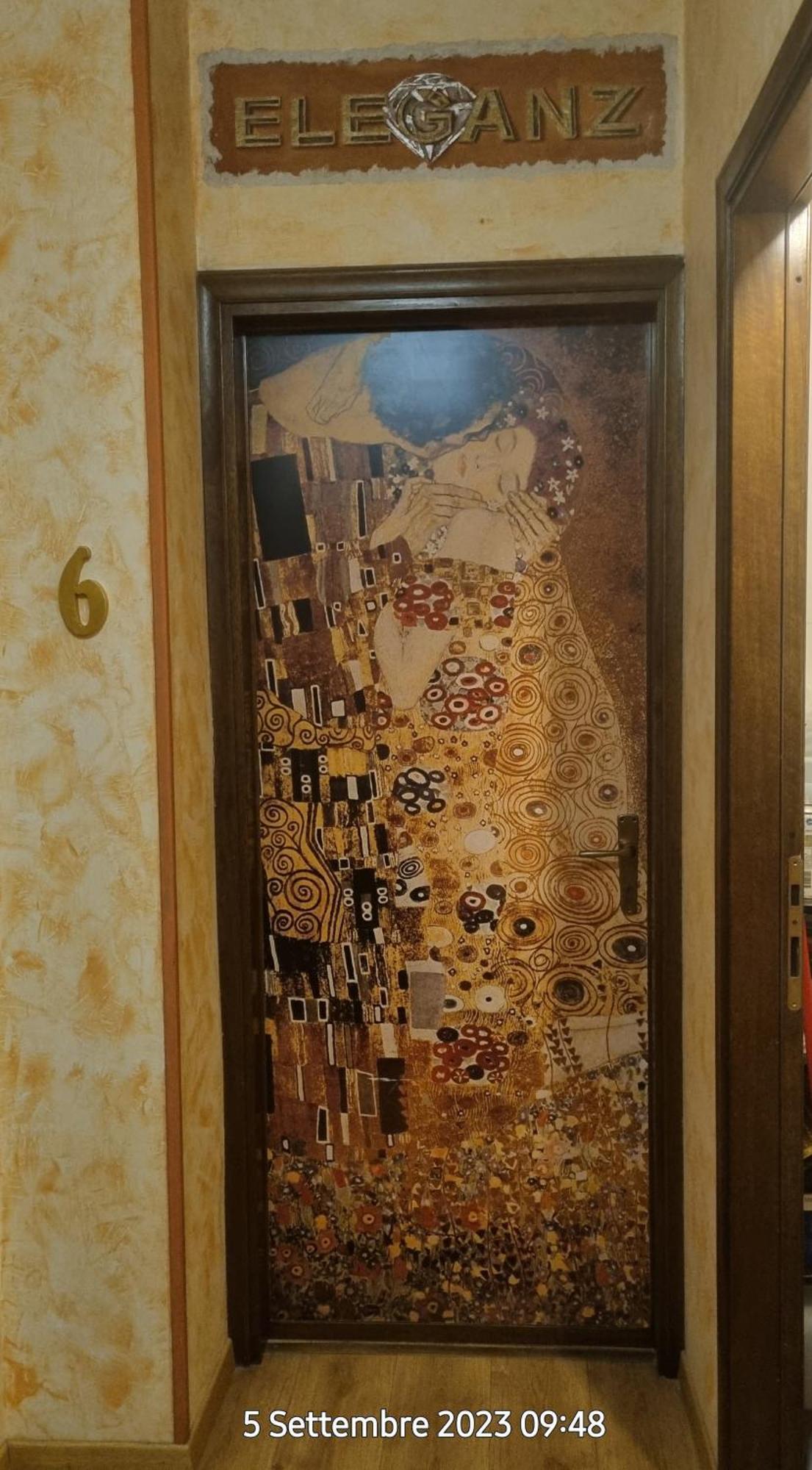 Manuela Le Quattro Coppe Hotel เดเซนซาโนเดลการ์ดา ภายนอก รูปภาพ